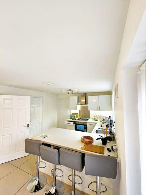 Spacious Modern 4Bd House Kingston upon Hull Exterior photo