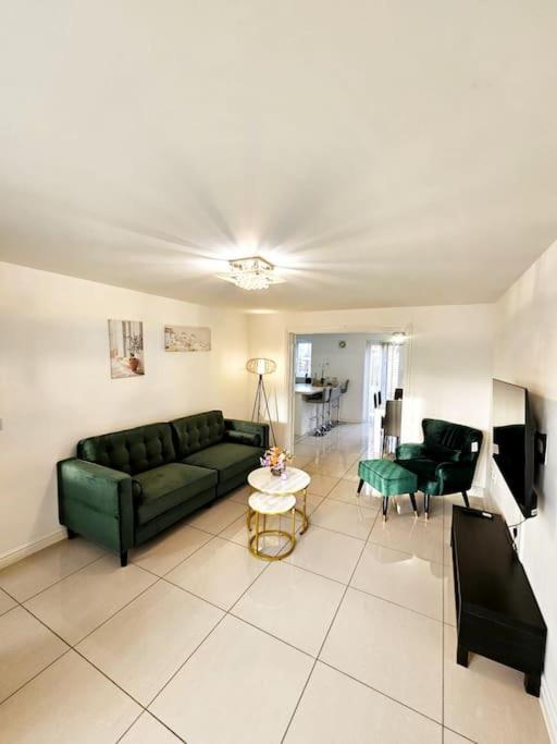 Spacious Modern 4Bd House Kingston upon Hull Exterior photo
