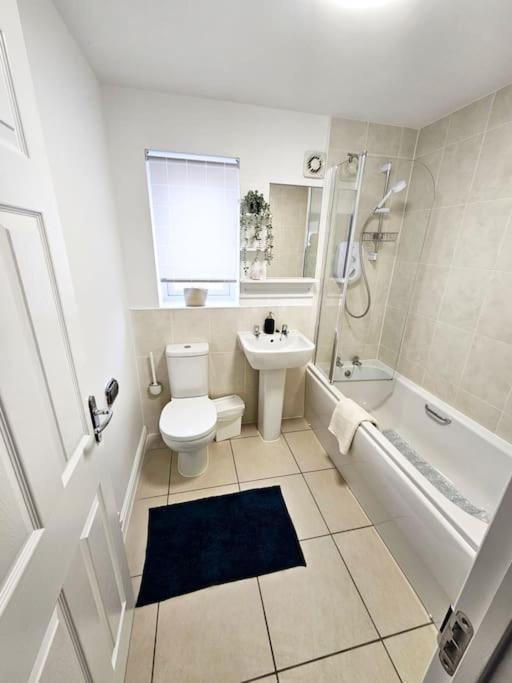 Spacious Modern 4Bd House Kingston upon Hull Exterior photo